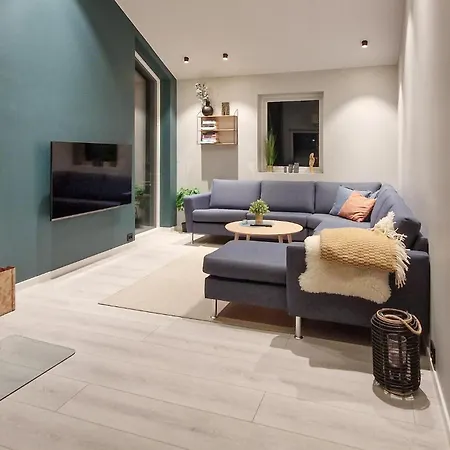 4 Bedroom Stunning In *