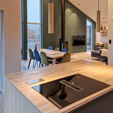 4 Bedroom Stunning In 度假居 *