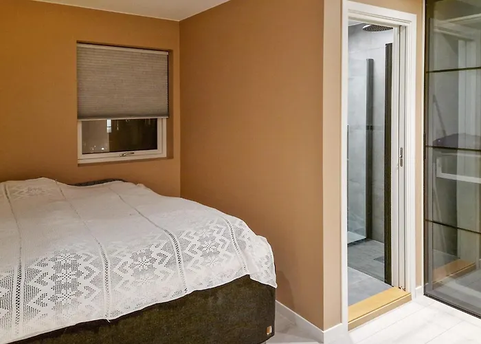 4 Bedroom Stunning In Semesterbostad *