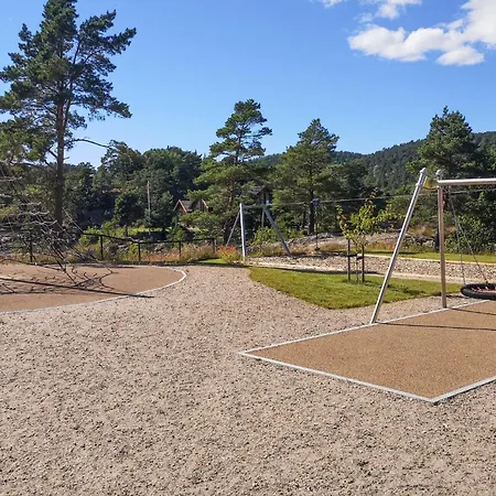 בית נופש 4 Bedroom Stunning In *